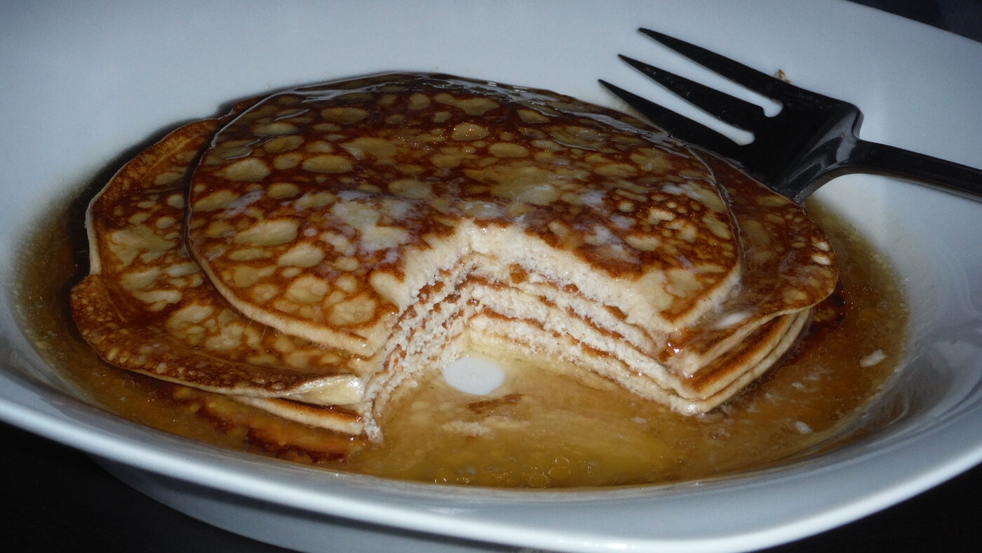 Cinnamon Oatmeal Cream Cheese Pancakes!